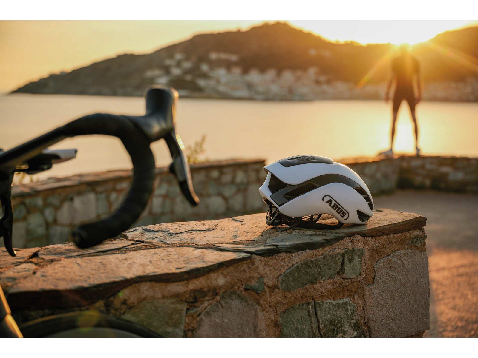 abus-gamechanger-20-basic-goldfish-orange-casque-de-route-4.jpg