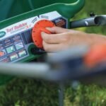 scotts-turfbuilder-deluxe-edgeguard-spreader-1d9cc8bd-6cc4-4877-a345-b11a845bb1cf.png