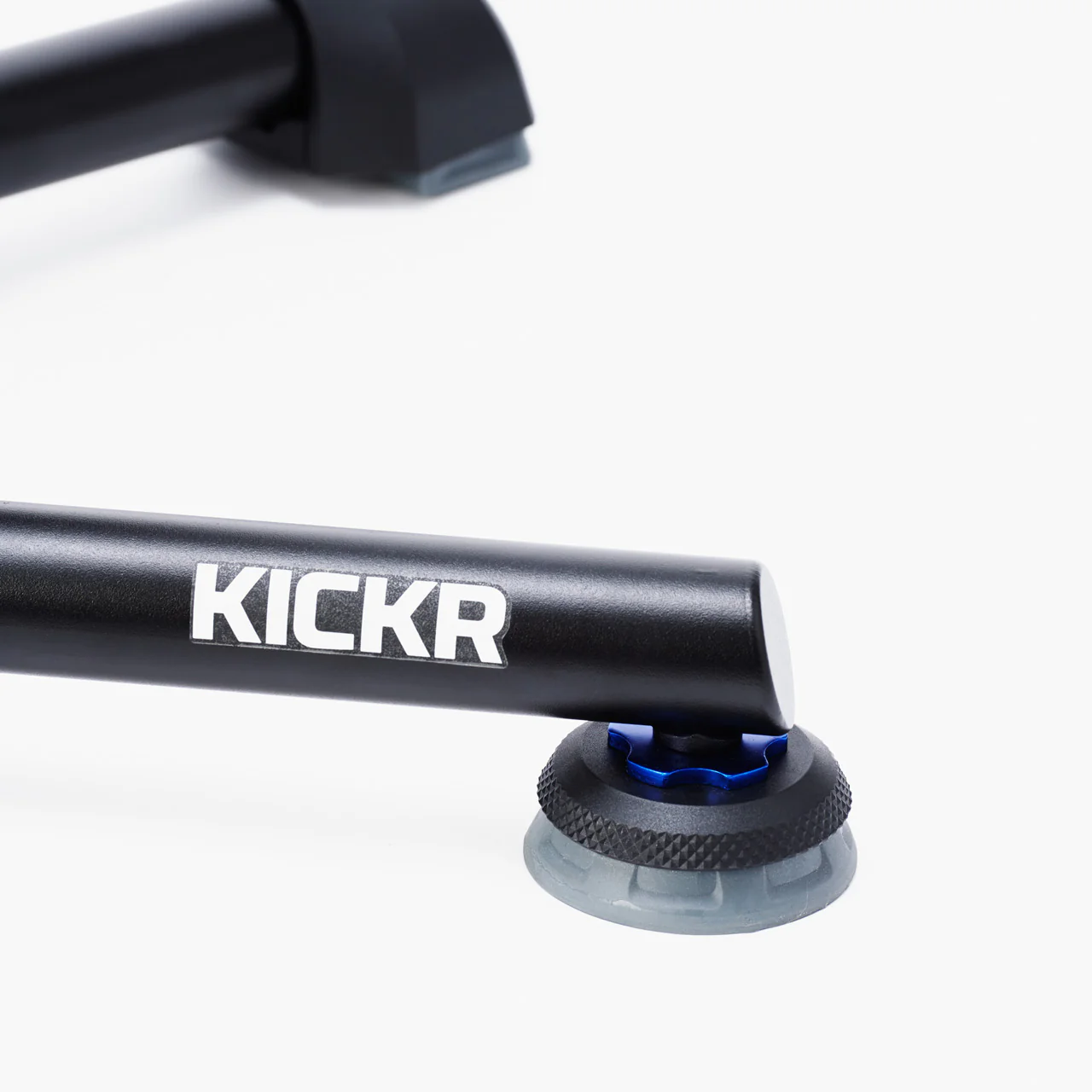 wahoo-kickr-with-zwift-cog-and-click-axis-feet_2048x.webp